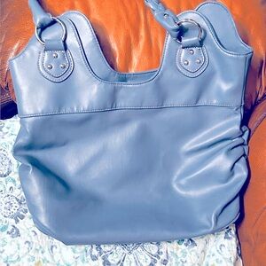 Chic Gray Leather Shoulder Bag